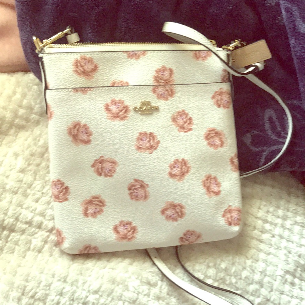 Coach bag with pink roses